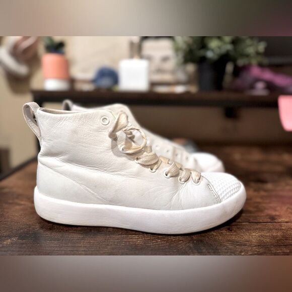 Converse white leather high top size 4.5m/6 w - Picture 1 of 10